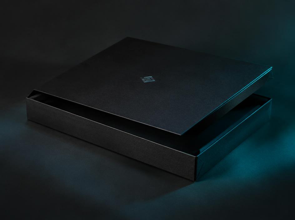 Midnight Large Foldable Rigid Box